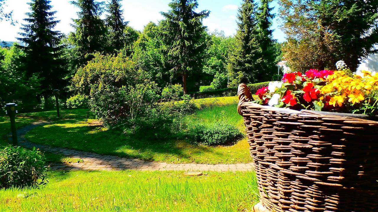 Pension Waldfriede Bad Tatzmannsdorf Exteriör bild